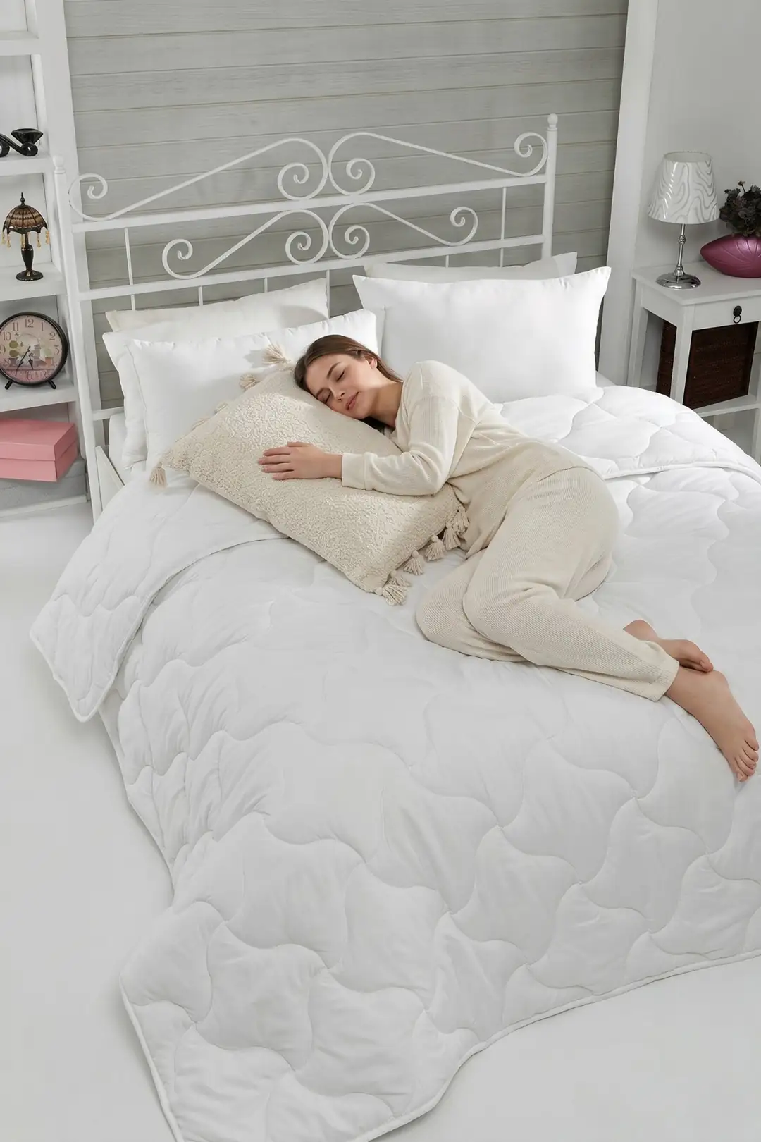Cotton Collection Microfiber Çift Kişilik Silikon Yorgan Beyaz