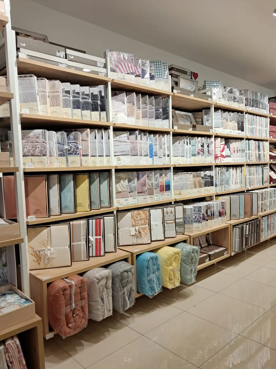 Mavibahçe AVM Mağaza mağazası